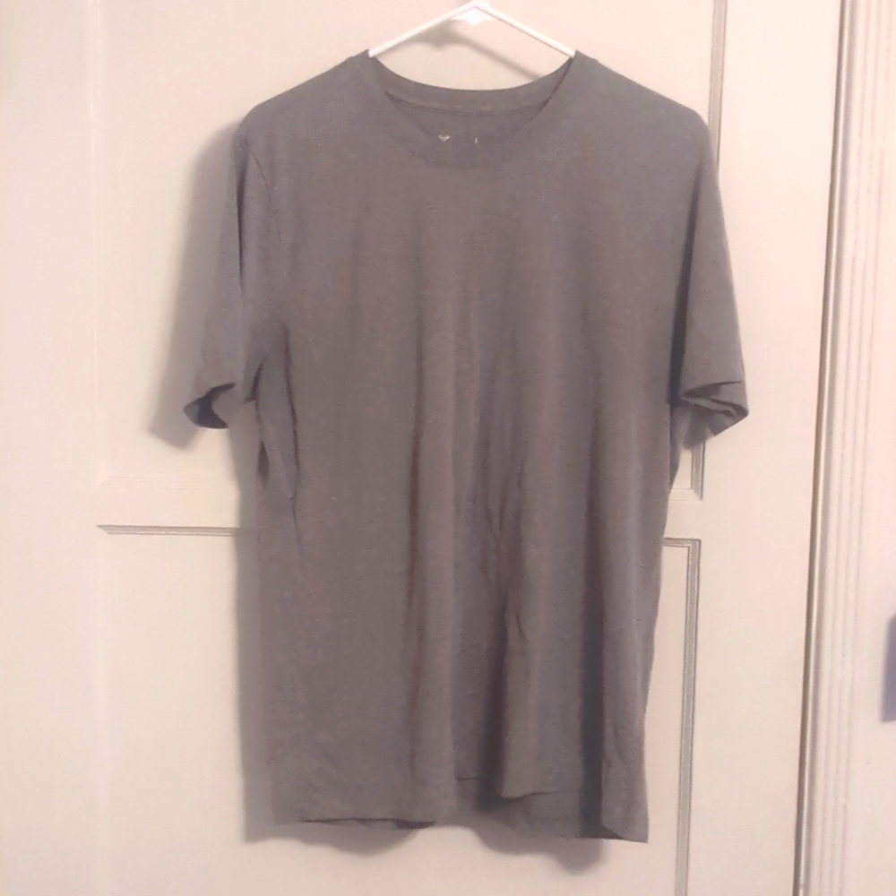 Grey xersion t-shirt